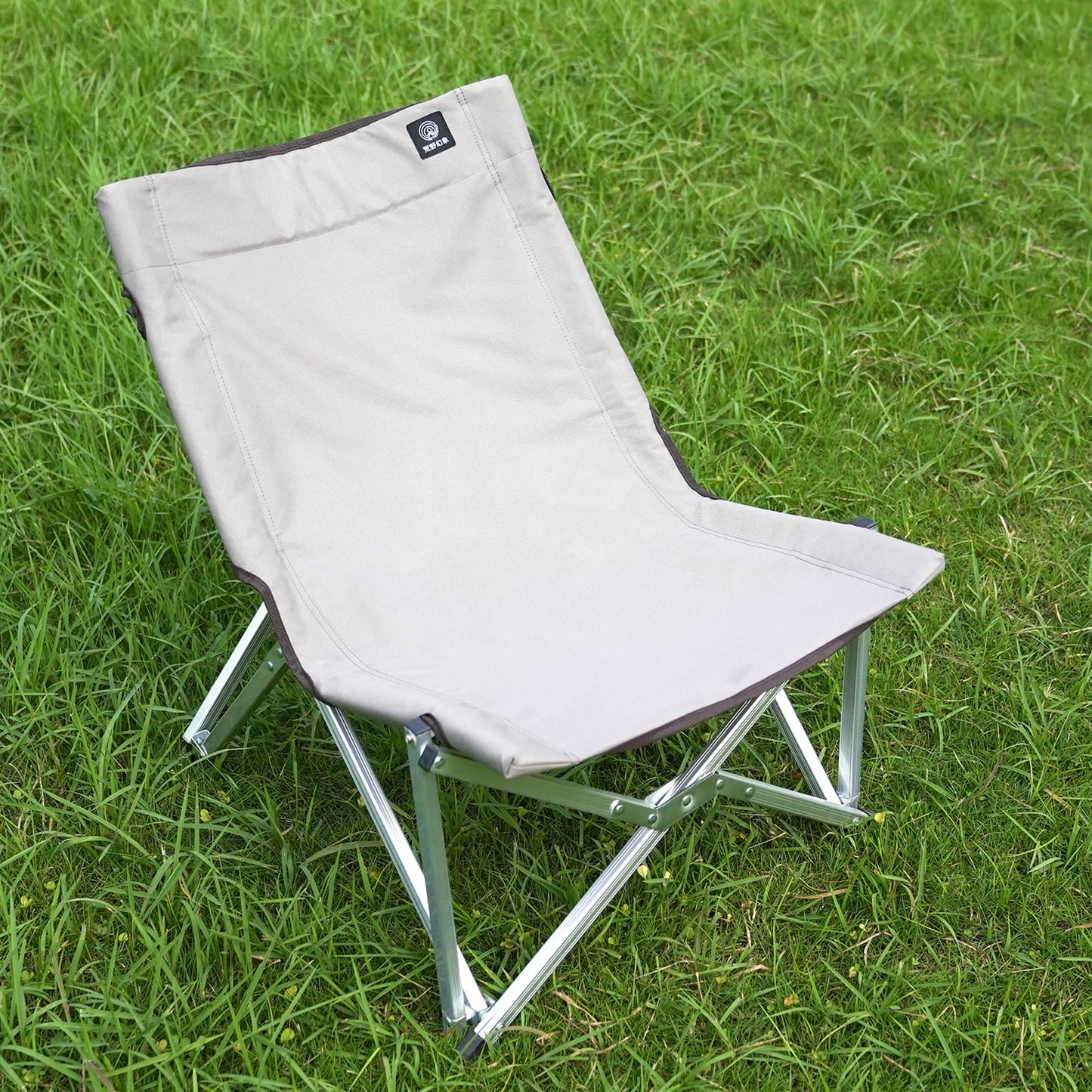 Armless aluminum alloy folding chair