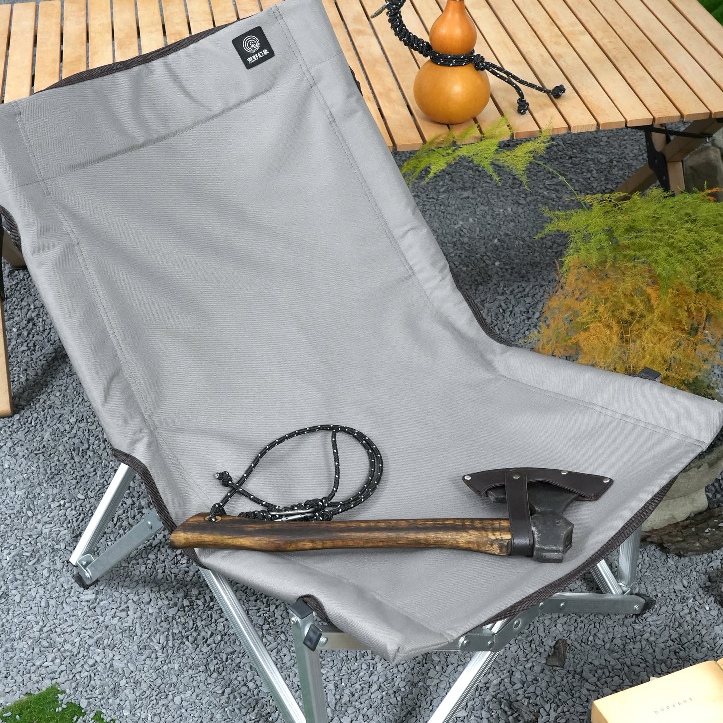 Armless aluminum alloy folding chair