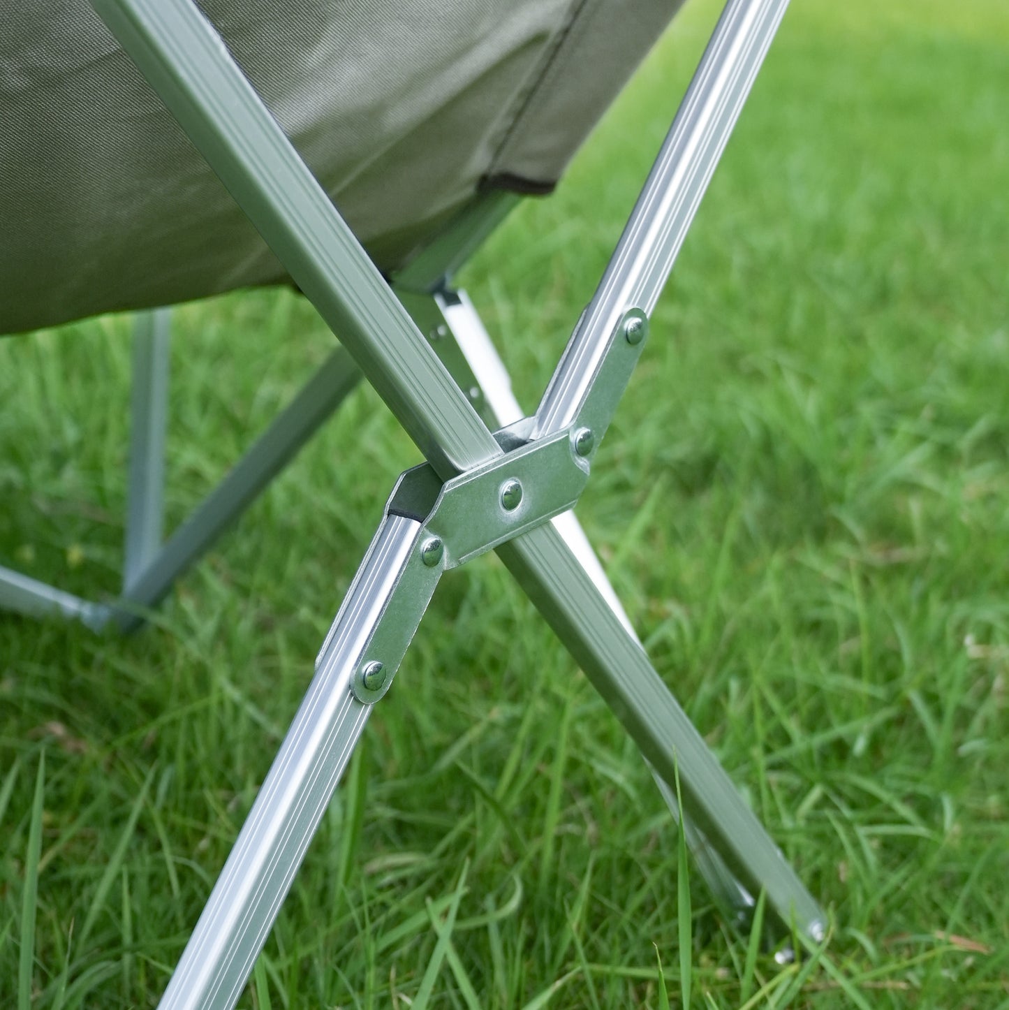 Armless aluminum alloy folding chair